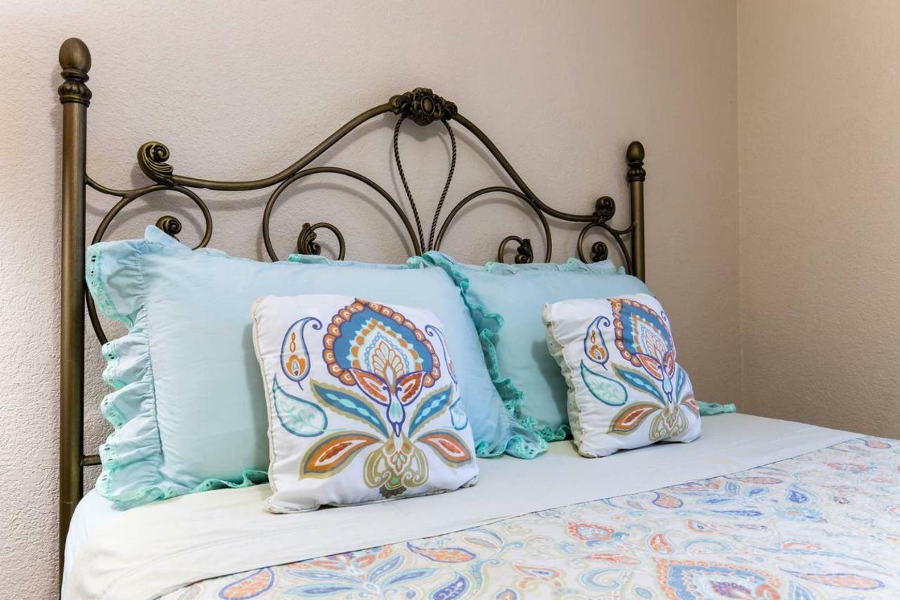 Oasis Near Dfw Airport With Mediterranean Setting Irving Exterior foto